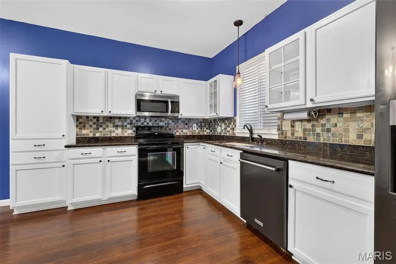 3013 Kellerton Place, Wentzville, MO 63385 — listing photo 10 of 31