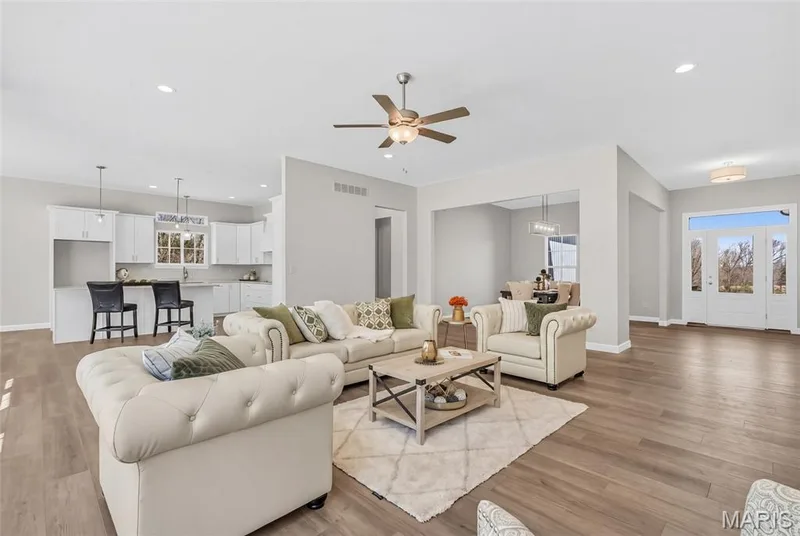 300 Schaper Estates Xing, Foristell, MO 63348 — listing photo 11 of 55