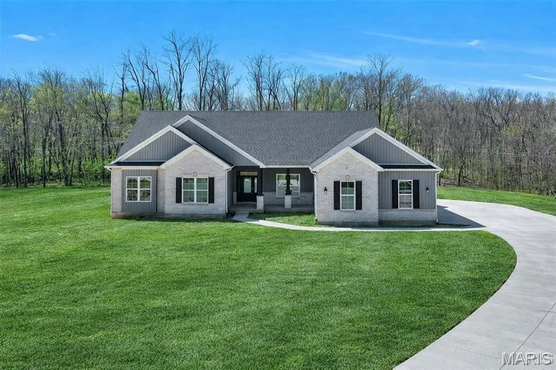 300 Schaper Estates Xing, Foristell, MO — listing photo 1