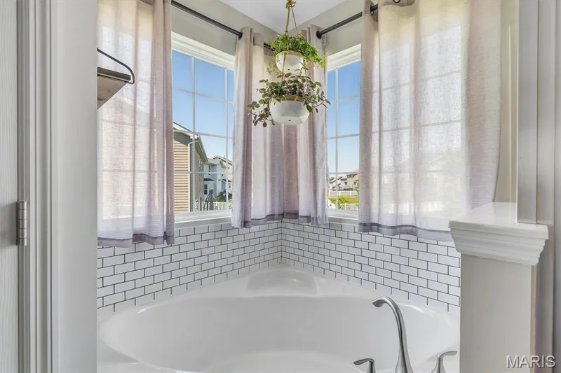 255 Mason Glen Drive, Lake St. Louis, MO 63367 — listing photo 31 of 48