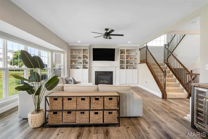 255 Mason Glen Drive, Lake St. Louis, MO 63367 — listing photo 2 of 48