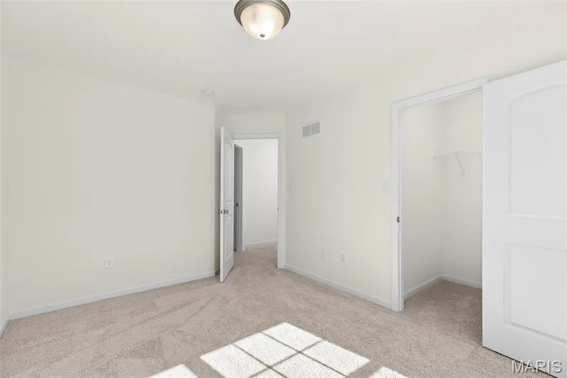 527 Apple Orchard Lane, O'Fallon, MO 63385 — listing photo 6 of 25