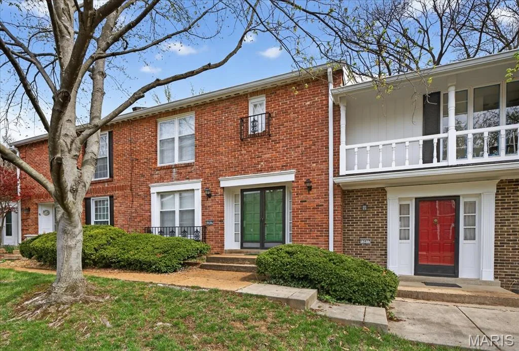 13419 Forestlac Drive, Chesterfield, MO 63141 — listing photo 1 of 36