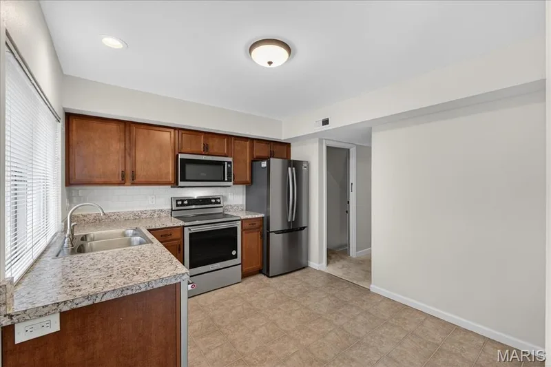 13419 Forestlac Drive, Chesterfield, MO 63141 — listing photo 11 of 36
