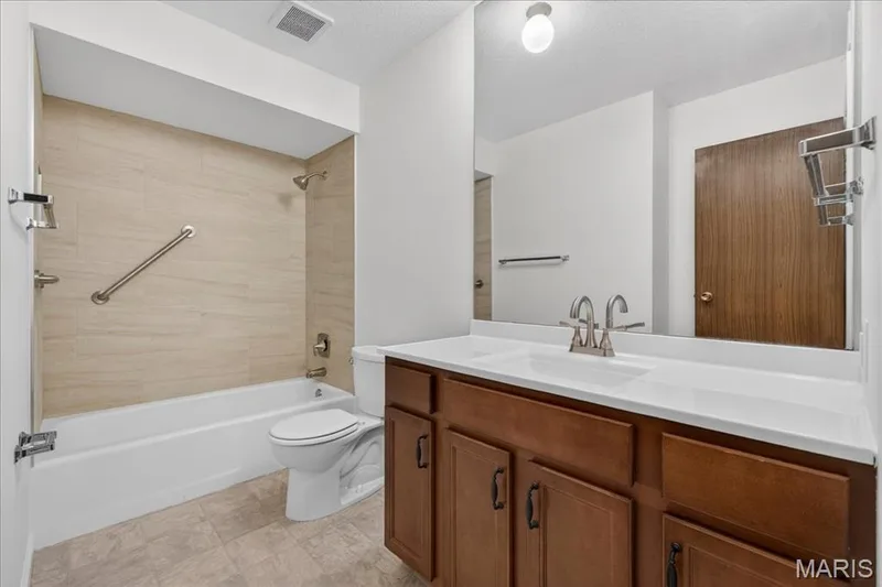 13419 Forestlac Drive, Chesterfield, MO 63141 — listing photo 16 of 36