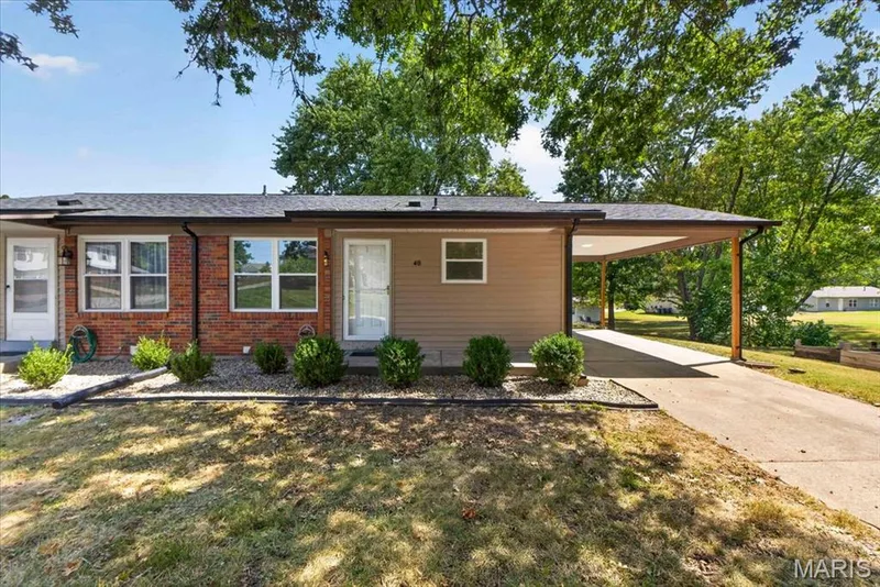 48 Laura Drive, St Peters, MO 63376 — listing photo 1 of 24