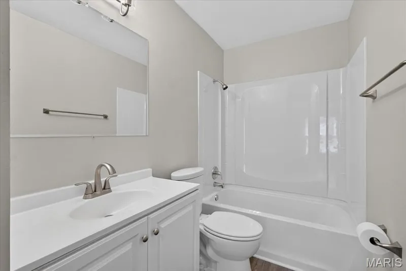 48 Laura Drive, St Peters, MO 63376 — listing photo 13 of 24