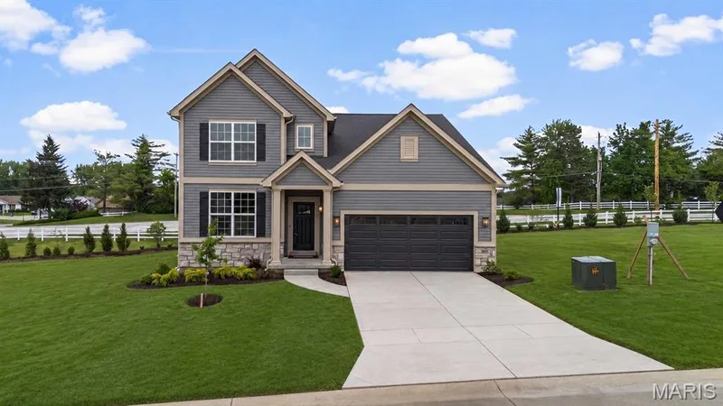 369 Strawberry Grove Drive, O'Fallon, MO — listing photo 1