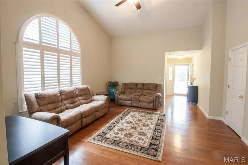 1760 Waterfall Drive, St Charles, MO 63303 — listing photo 9 of 44