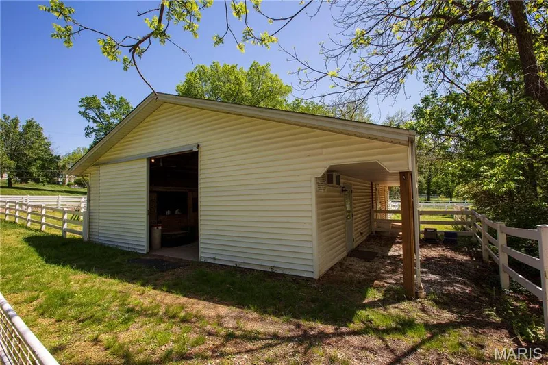 Shed — 1004 Weidman Road, Chesterfield, MO 63017