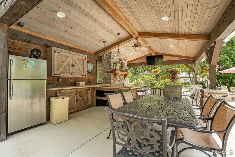 Refrigerator and tv will stay with cabana — 51 Nordic Lane, Defiance, MO 63341