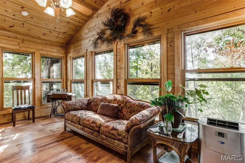 Pella windows highlight this stunning sunroom — 51 Nordic Lane, Defiance, MO 63341