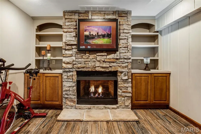 Beautiful gas/stone fireplace — 51 Nordic Lane, Defiance, MO 63341