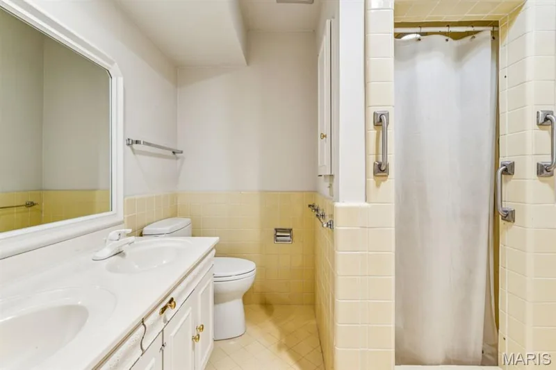 Double vanity with integrated sinks — 2333 Ossenfort Road, Wildwood, MO 63038
