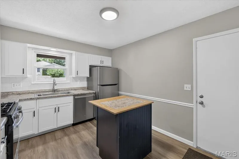 50 Laura Drive, St Peters, MO 63376 — listing photo 6 of 31