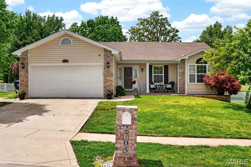 2705 Providence Ridge Drive, Wentzville, MO 63385 — listing photo 1 of 41