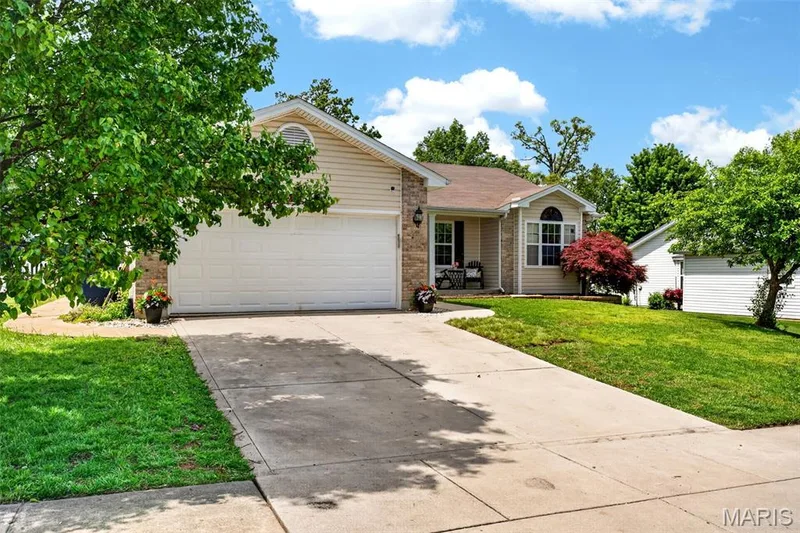 2705 Providence Ridge Drive, Wentzville, MO 63385 — listing photo 7 of 41