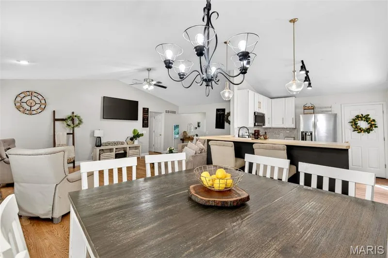 2705 Providence Ridge Drive, Wentzville, MO 63385 — listing photo 11 of 41