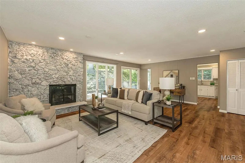 4200 Wincliff Drive, St Charles, MO 63304 — listing photo 11 of 60