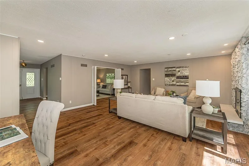 4200 Wincliff Drive, St Charles, MO 63304 — listing photo 15 of 60