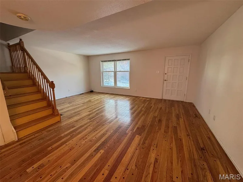 living room — 13573 Coliseum Drive, Chesterfield, MO 63017