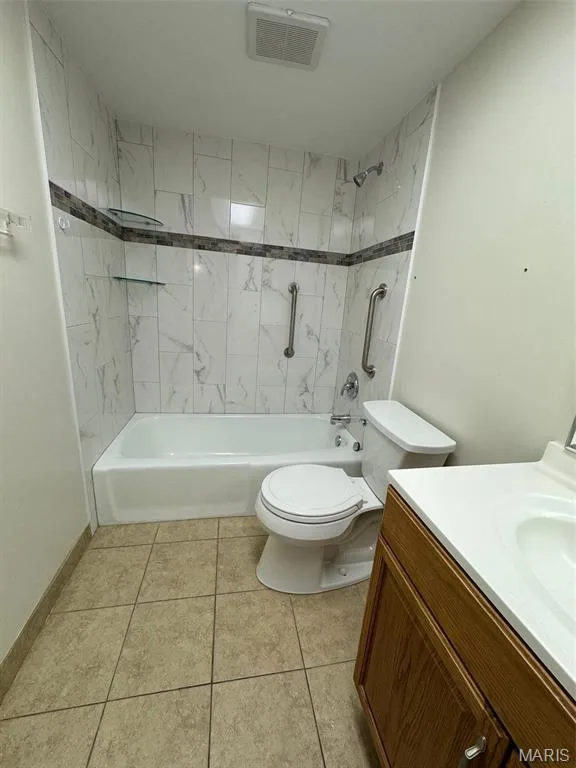 13573 Coliseum Drive, Chesterfield, MO 63017 — listing photo 16 of 34