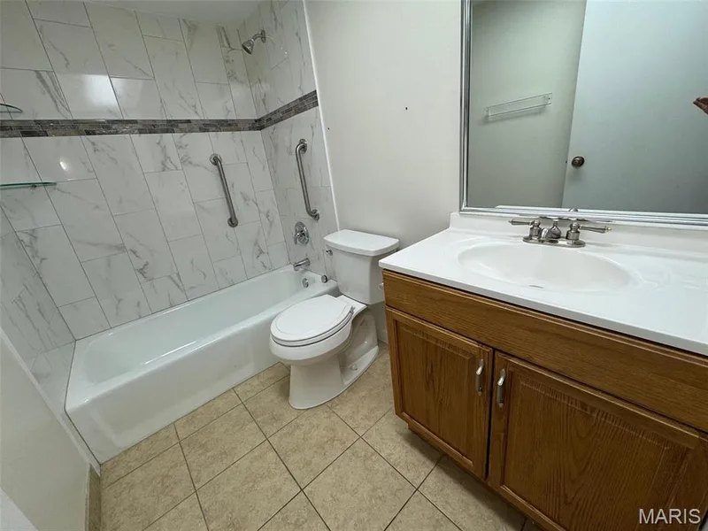 13573 Coliseum Drive, Chesterfield, MO 63017 — listing photo 17 of 34