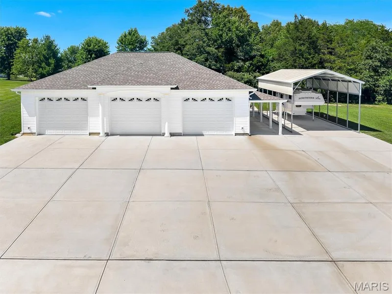 31 Raven Court, Wentzville, MO 63385 — listing photo 7 of 90