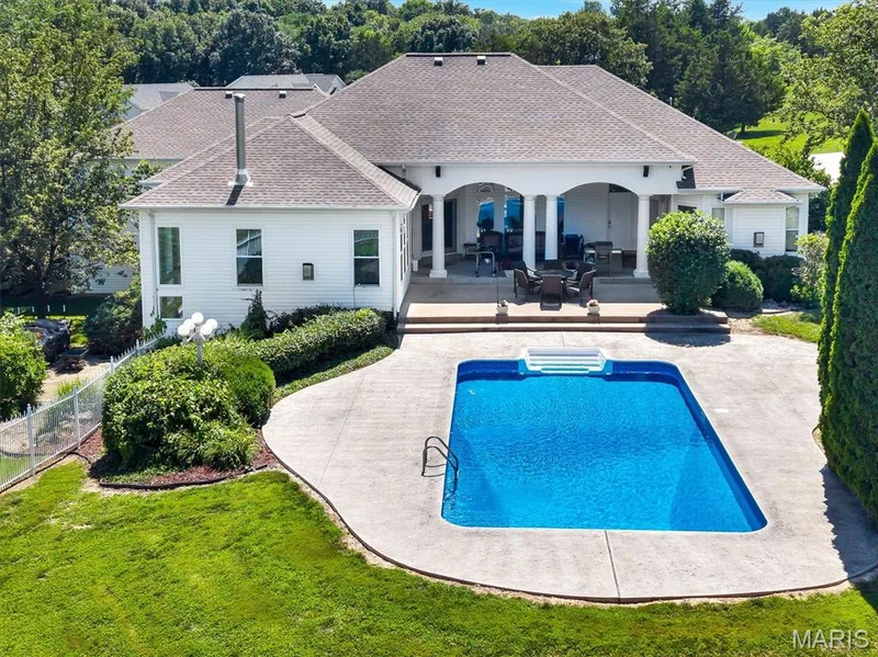 31 Raven Court, Wentzville, MO 63385 — listing photo 9 of 90