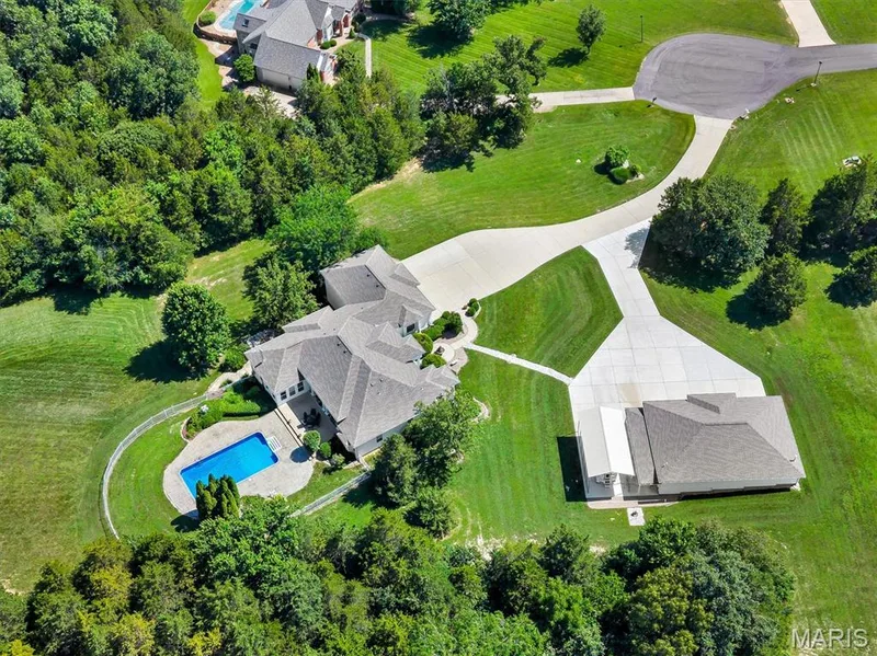 31 Raven Court, Wentzville, MO 63385 — listing photo 13 of 90