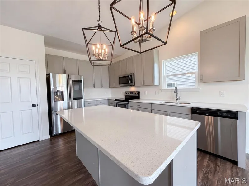 1034 Sweet River Drive, St Paul, MO 63366 — listing photo 2 of 21