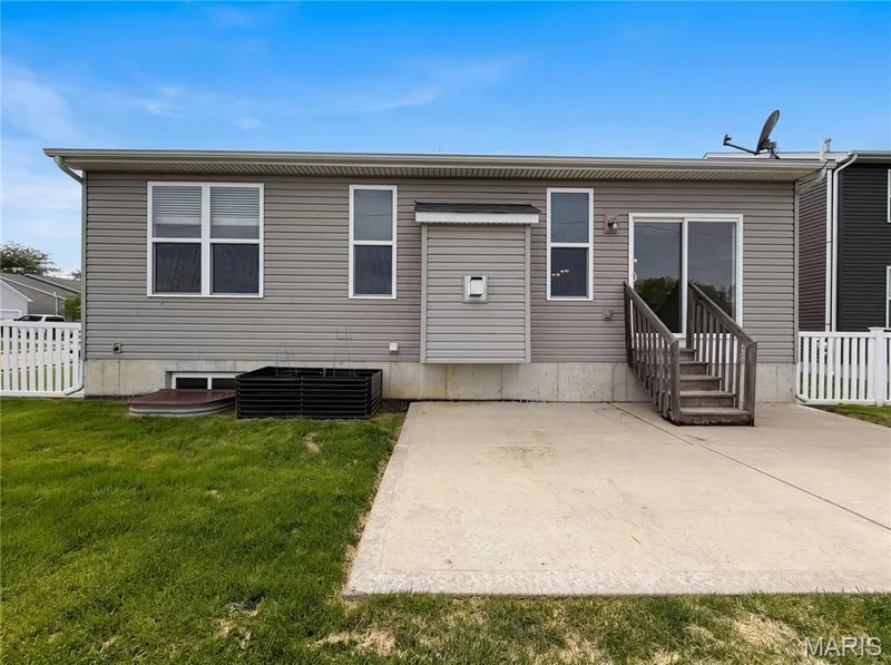 1034 Sweet River Drive, St Paul, MO 63366 — listing photo 5 of 21