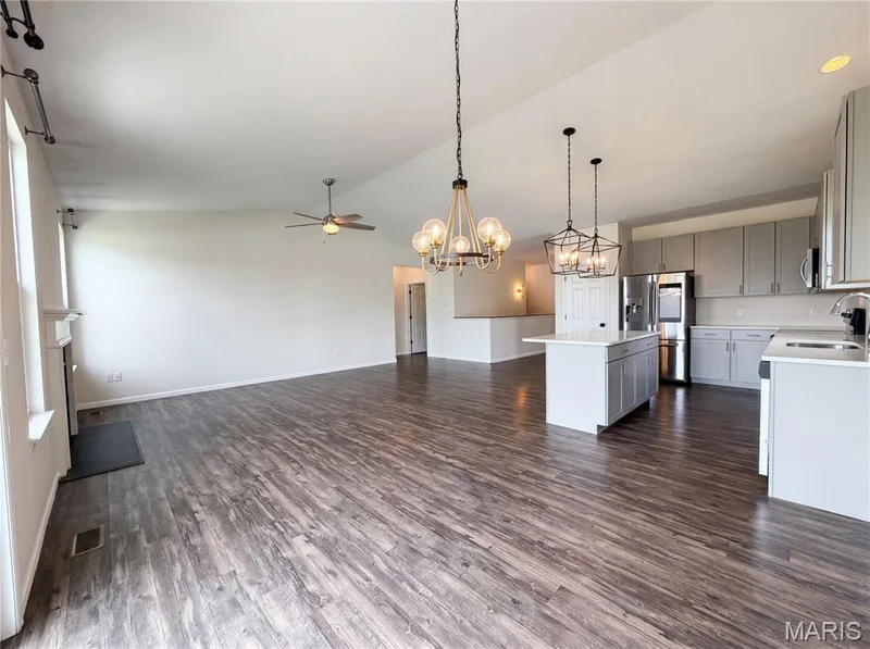 1034 Sweet River Drive, St Paul, MO 63366 — listing photo 9 of 21