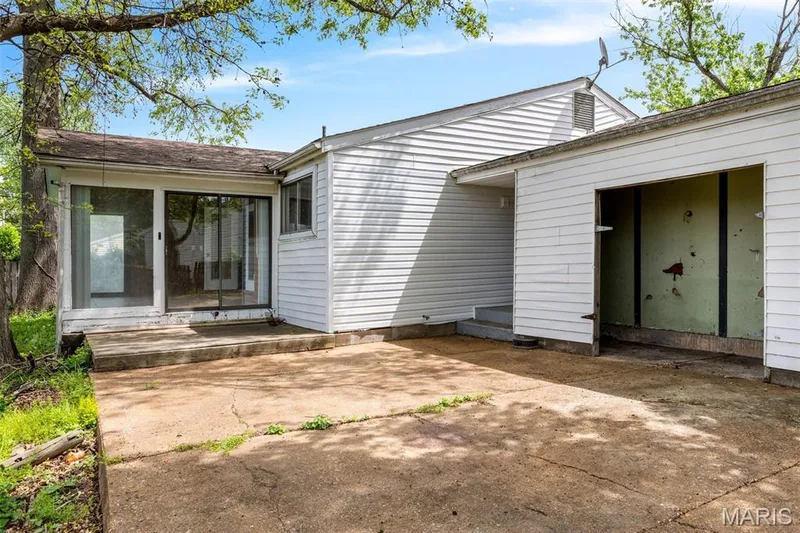 119 Bellechasse Drive, Chesterfield, MO 63017 — listing photo 33 of 37