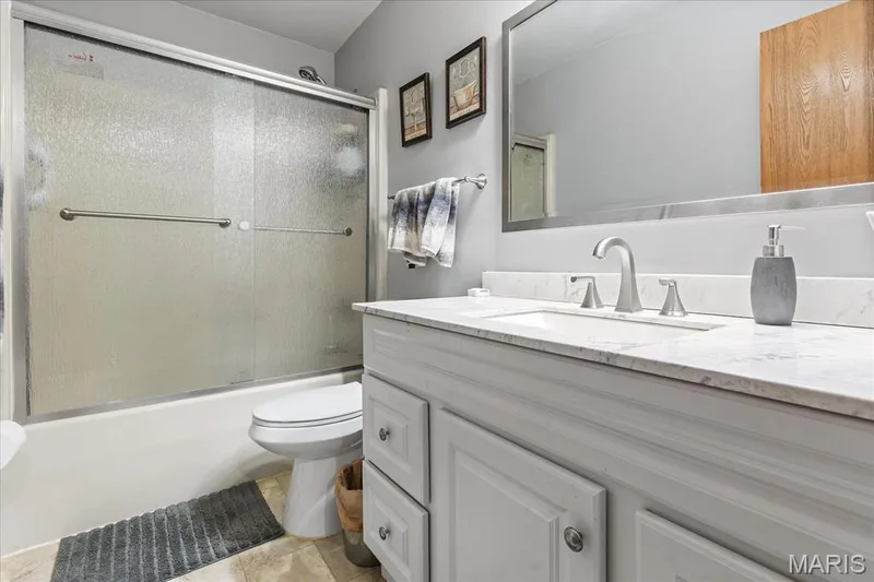 228 Cedar Grove Drive #D, St Charles, MO 63304 — listing photo 8 of 19