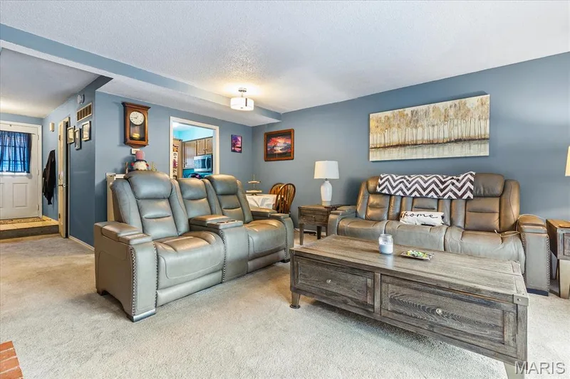 228 Cedar Grove Drive #D, St Charles, MO 63304 — listing photo 9 of 19