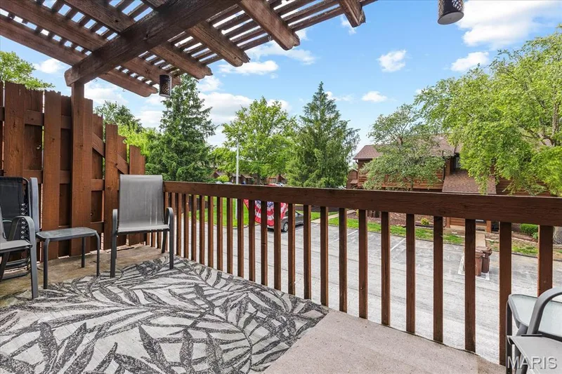 228 Cedar Grove Drive #D, St Charles, MO 63304 — listing photo 17 of 19