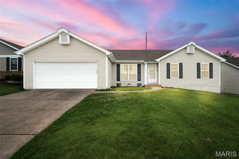 4 Royallbend Court, O'Fallon, MO 63368 — listing photo 2 of 35
