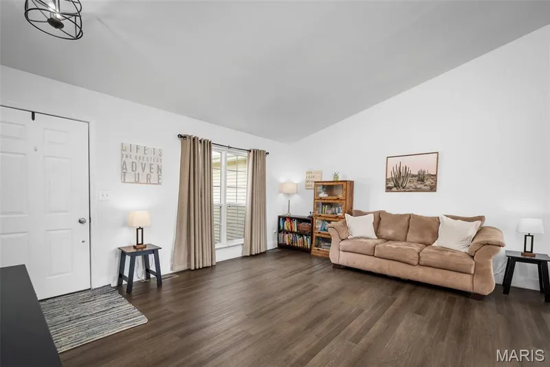 4 Royallbend Court, O'Fallon, MO 63368 — listing photo 6 of 35
