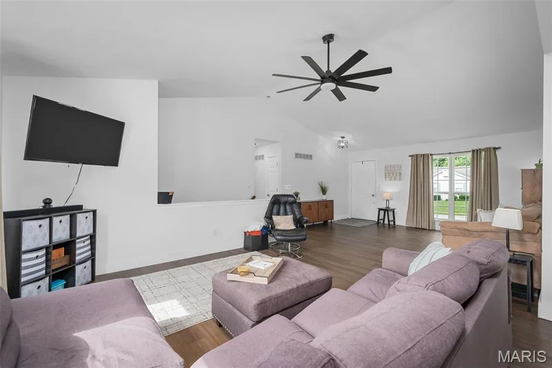 4 Royallbend Court, O'Fallon, MO 63368 — listing photo 9 of 35