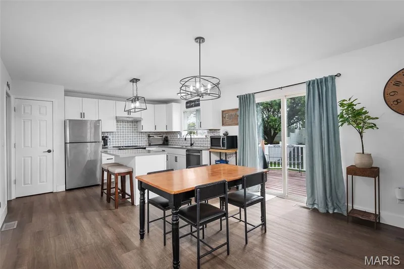 4 Royallbend Court, O'Fallon, MO 63368 — listing photo 11 of 35