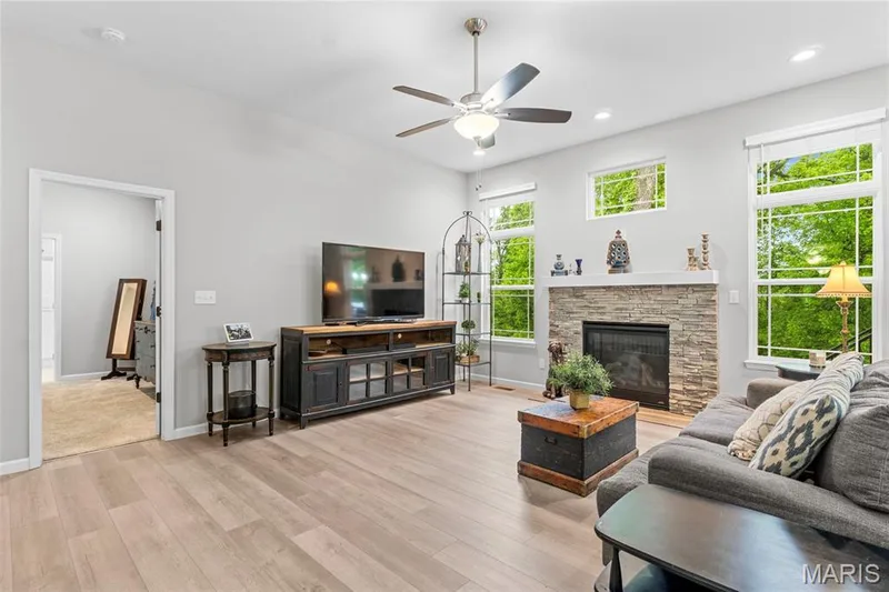 1010 Timber Bluff Drive, Wentzville, MO 63385 — listing photo 10 of 40