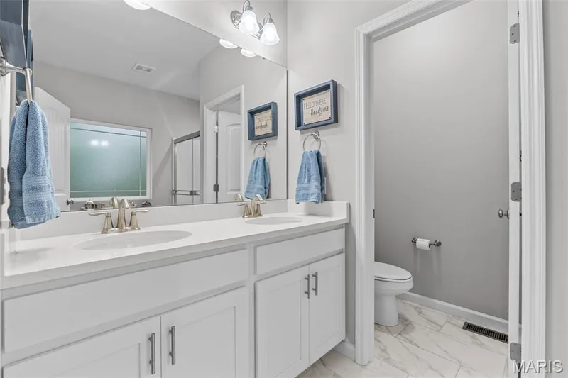 1010 Timber Bluff Drive, Wentzville, MO 63385 — listing photo 23 of 40