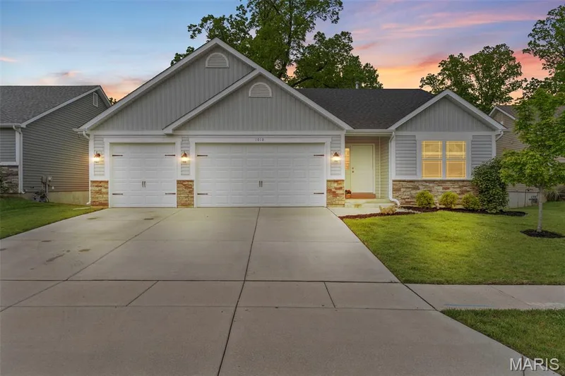 1010 Timber Bluff Drive, Wentzville, MO 63385 — listing photo 39 of 40