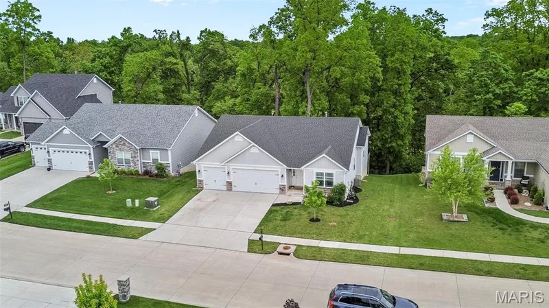 1010 Timber Bluff Drive, Wentzville, MO 63385 — listing photo 37 of 40