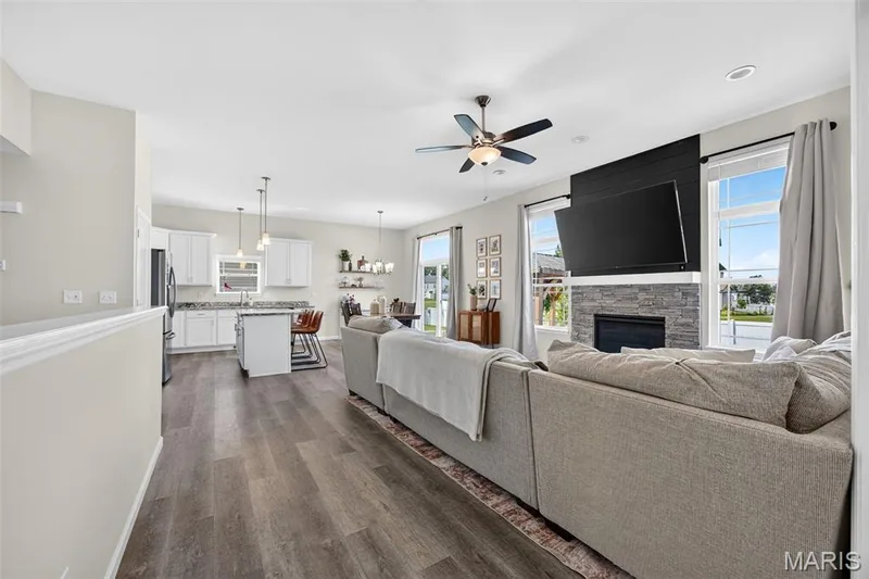 209 W Pine Creek Court, Wentzville, MO 63385 — listing photo 25 of 62