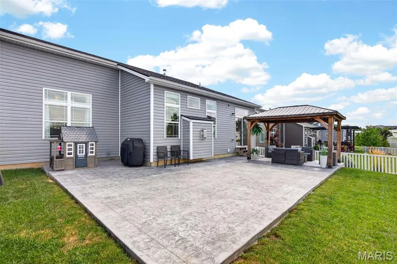 209 W Pine Creek Court, Wentzville, MO 63385 — listing photo 49 of 62