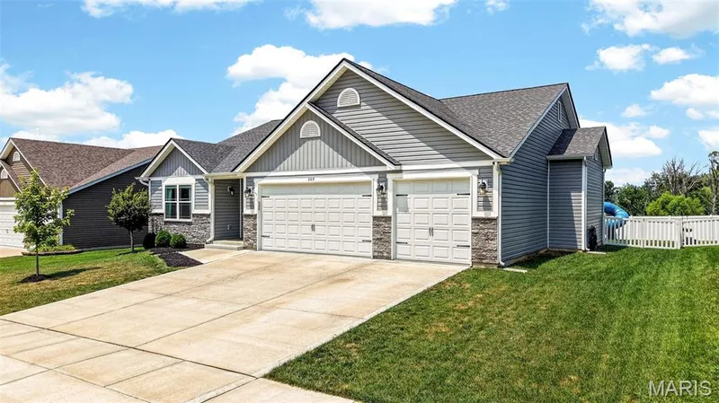 209 W Pine Creek Court, Wentzville, MO 63385 — listing photo 56 of 62