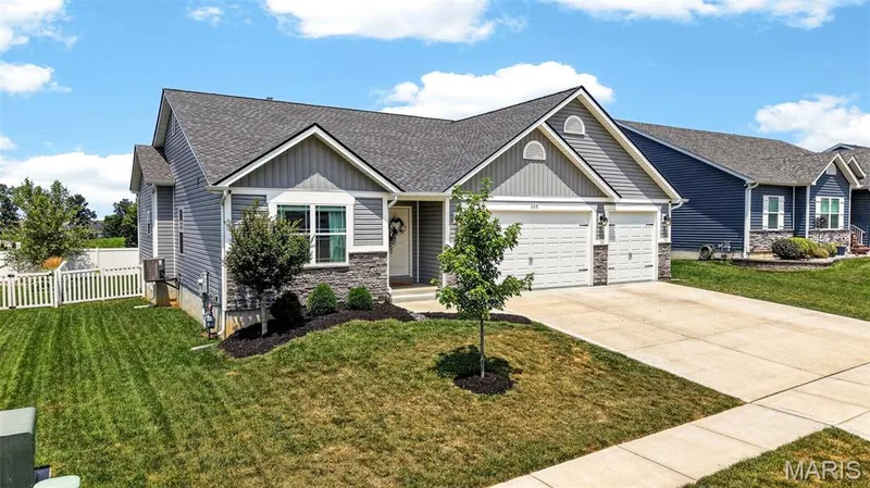 209 W Pine Creek Court, Wentzville, MO 63385 — listing photo 57 of 62