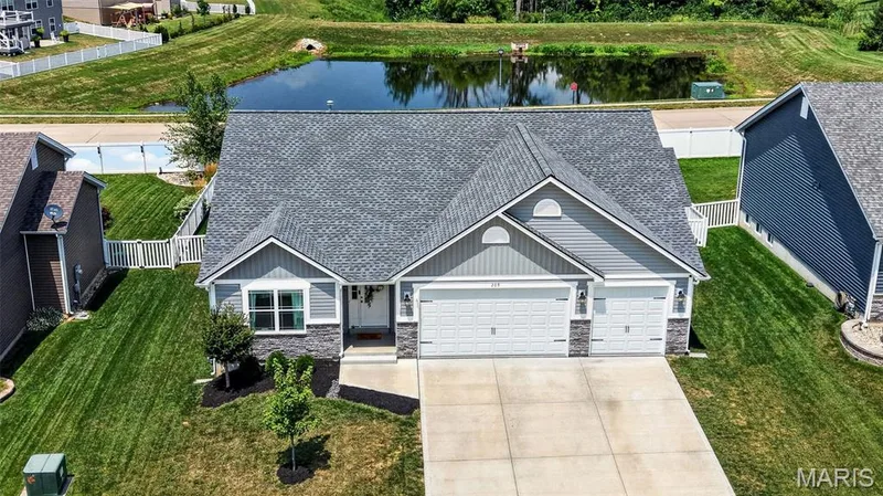 209 W Pine Creek Court, Wentzville, MO 63385 — listing photo 58 of 62